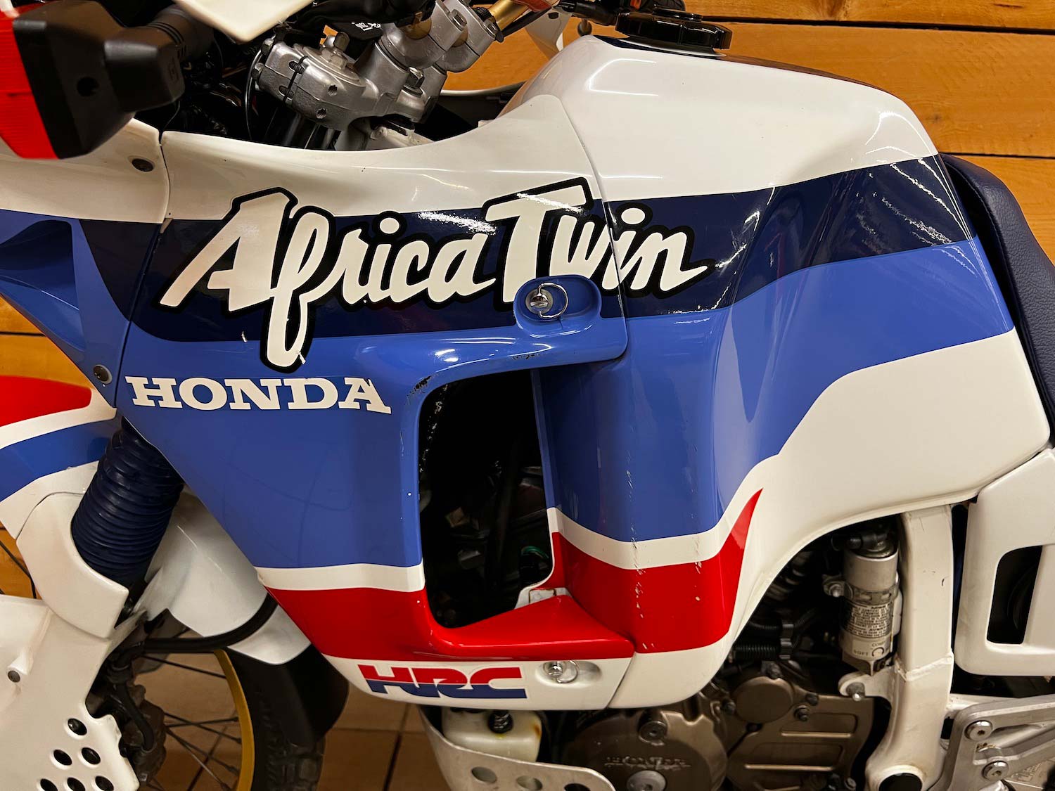 Honda_Africa_Twin_Cezanne_classic_motorcycle_3-153.jpg
