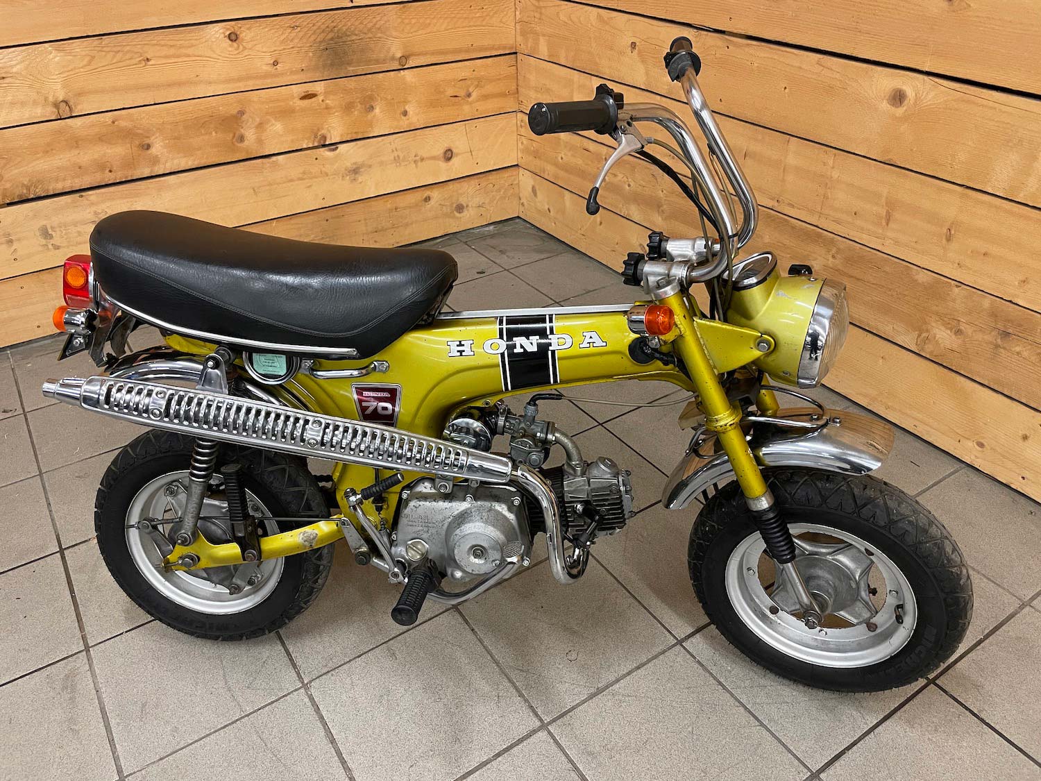 Honda_Dax_ST70_cezanne_classic_motorcycles_7-132.jpg