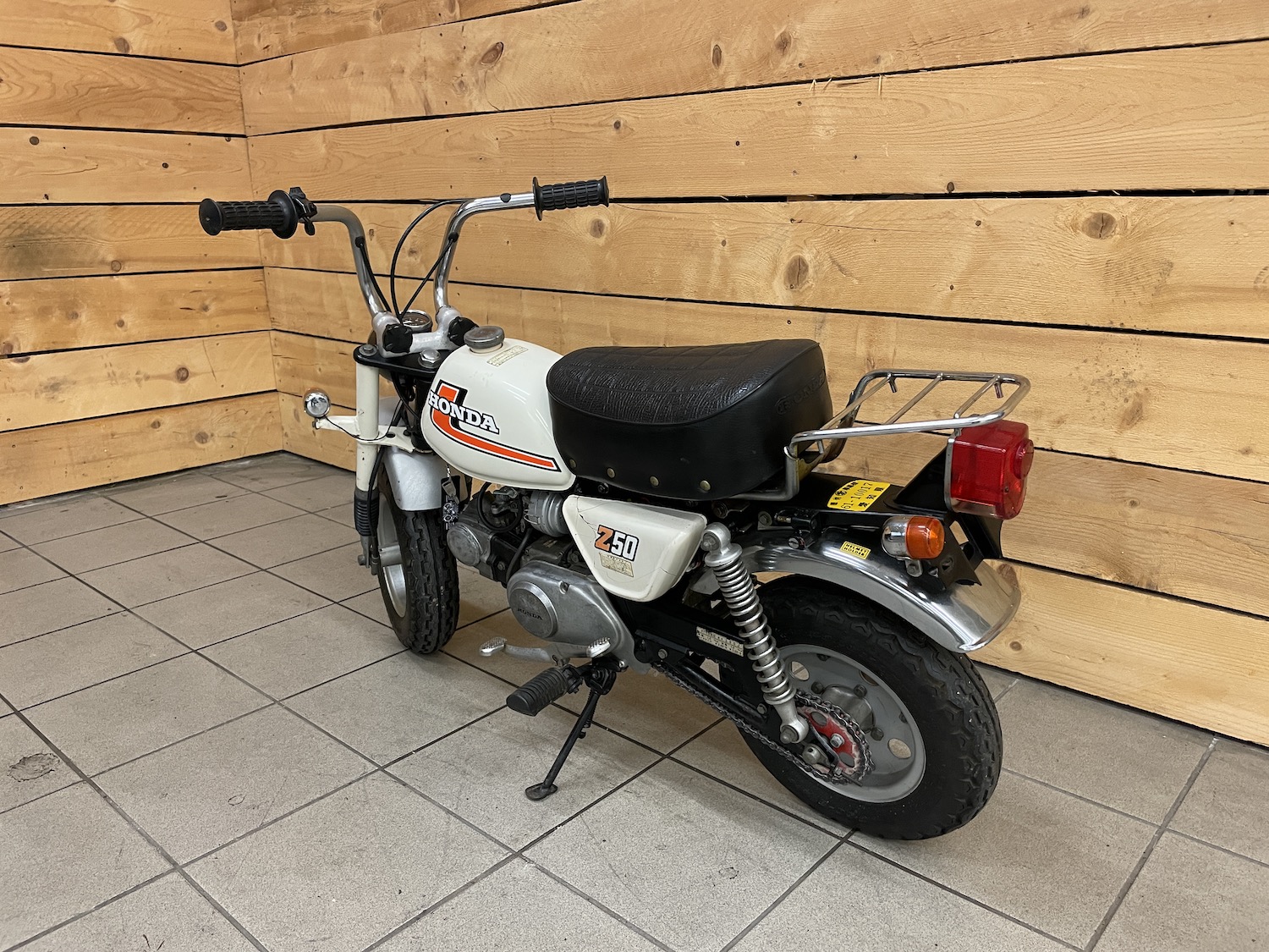 Honda_Monkey_Z50J_cezanne_classic_motorcycles_10-123.jpg