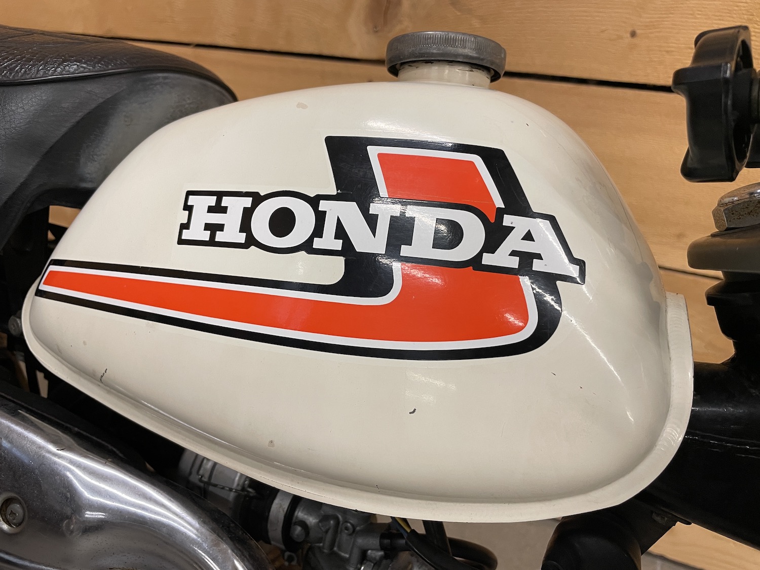 Honda_Monkey_Z50J_cezanne_classic_motorcycles_3-123.jpg