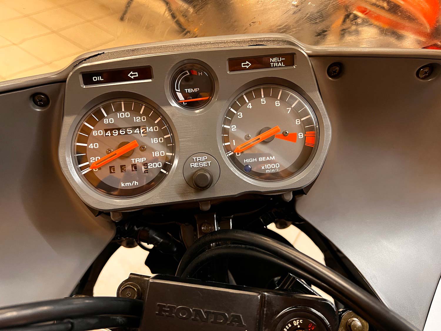 Honda_Transalp_XLV_600_Cezanne_classic_Motorcycle_3-156.jpg