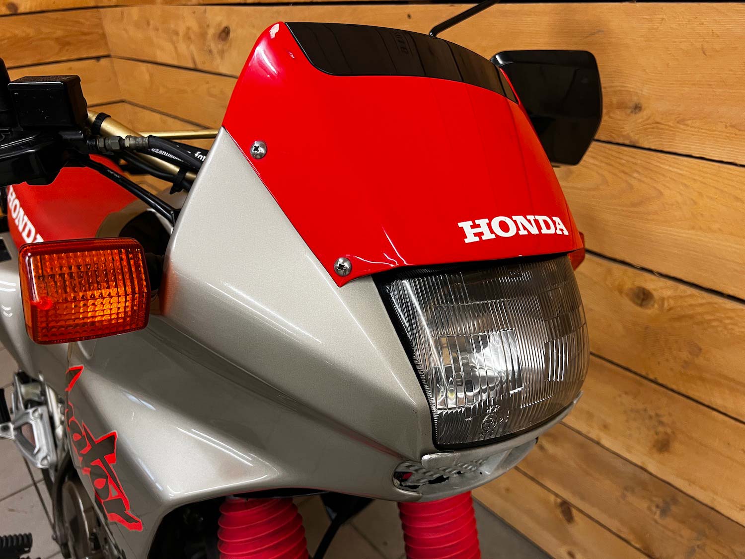 Honda_dominator_Cezanne_classic_Motorcycle_5-152.jpg