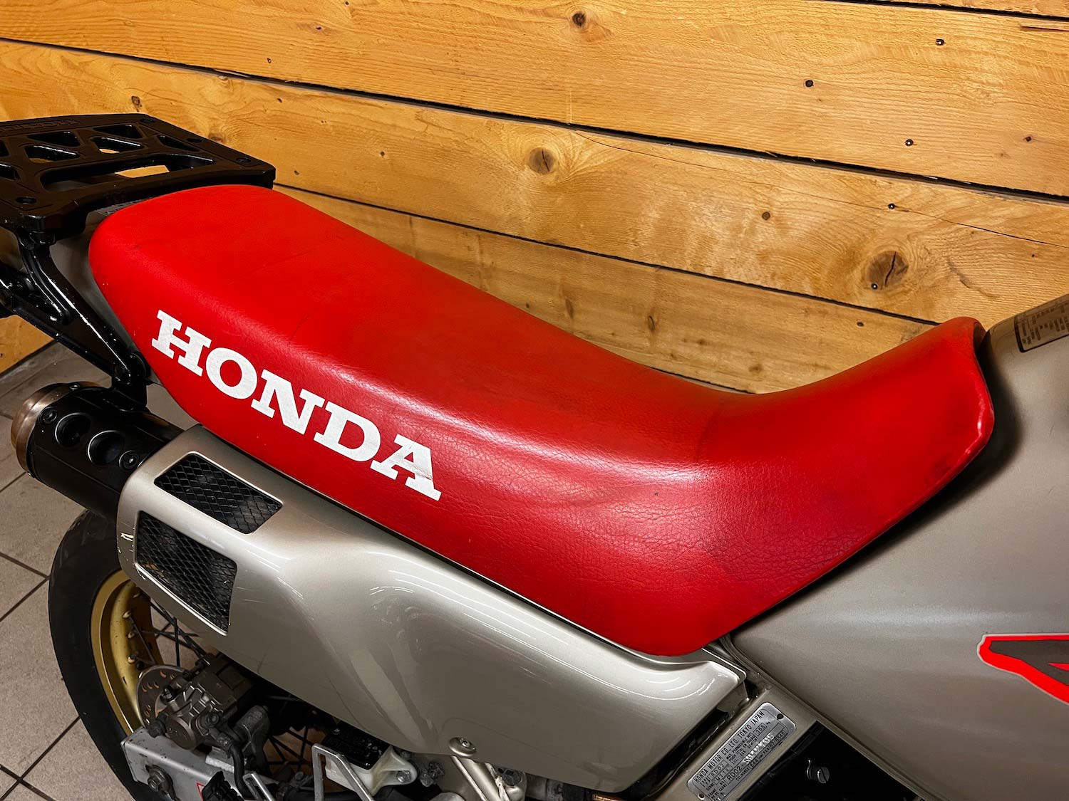 Honda_dominator_Cezanne_classic_Motorcycle_6-152.jpg