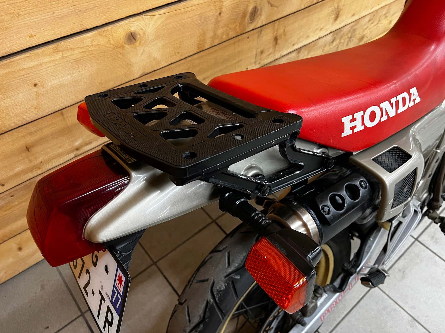 Honda_dominator_Cezanne_classic_Motorcycle_7-152.jpg
