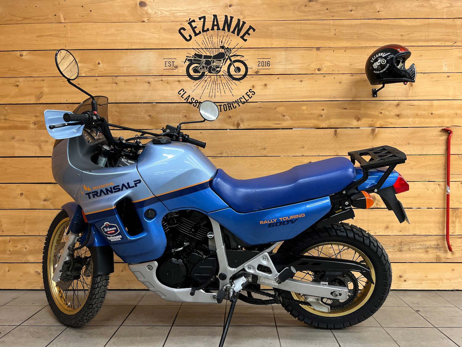 Honda_transalp_xl600v_89_Cezanne_Motorcycle-144.jpg