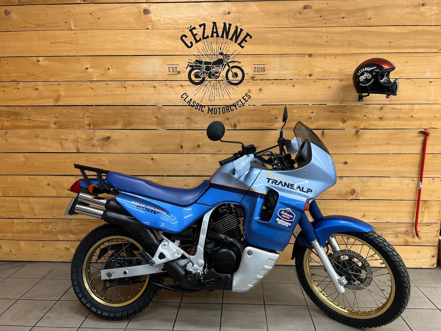 Honda_transalp_xl600v_89_Cezanne_Motorcycle_3-144.jpg