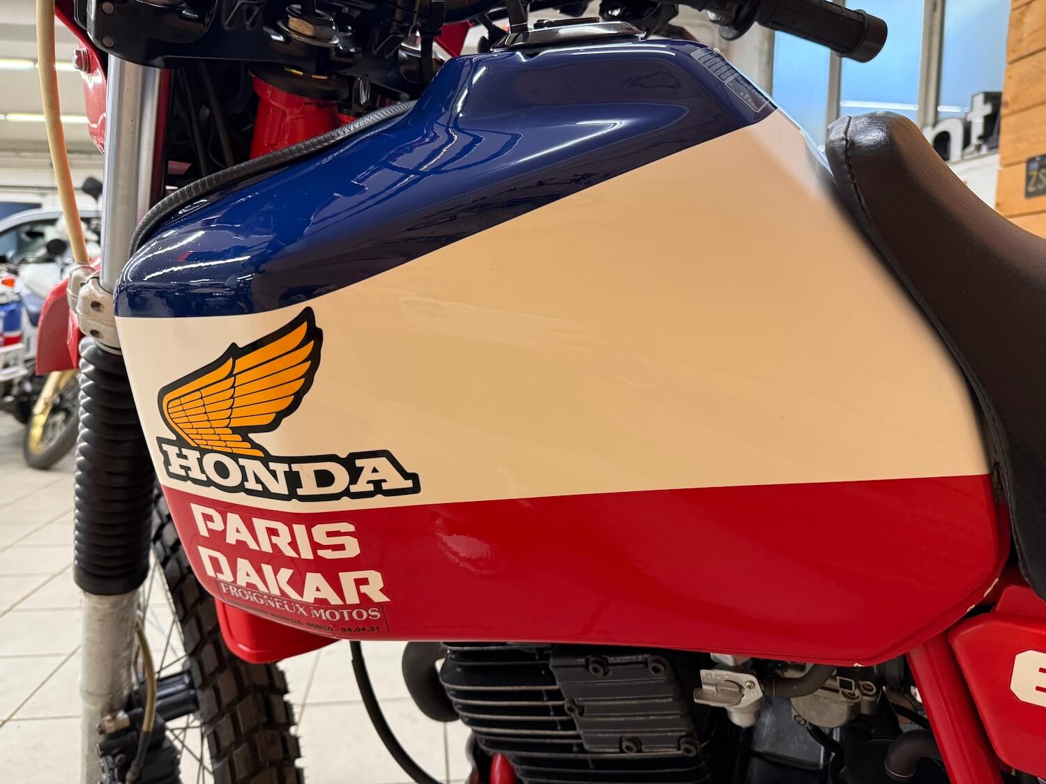 Honda_xlr600_Paris_dakar_cezanne_classic_10-193.jpg