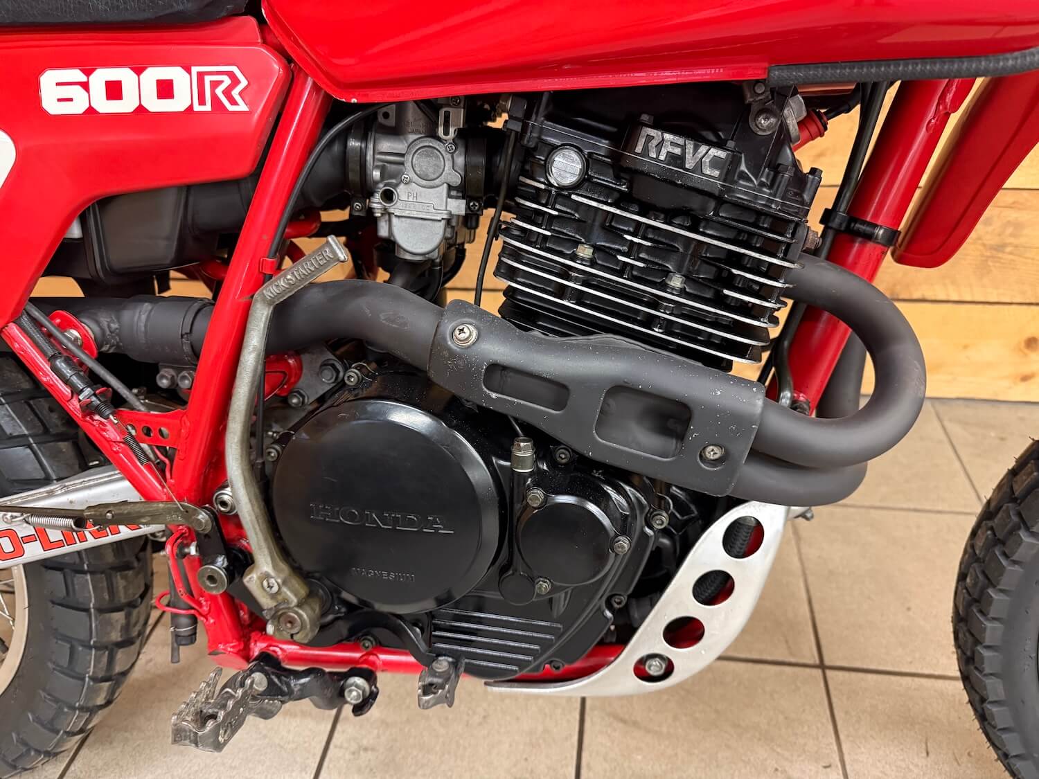 Honda_xlr600_Paris_dakar_cezanne_classic_3-193.jpg