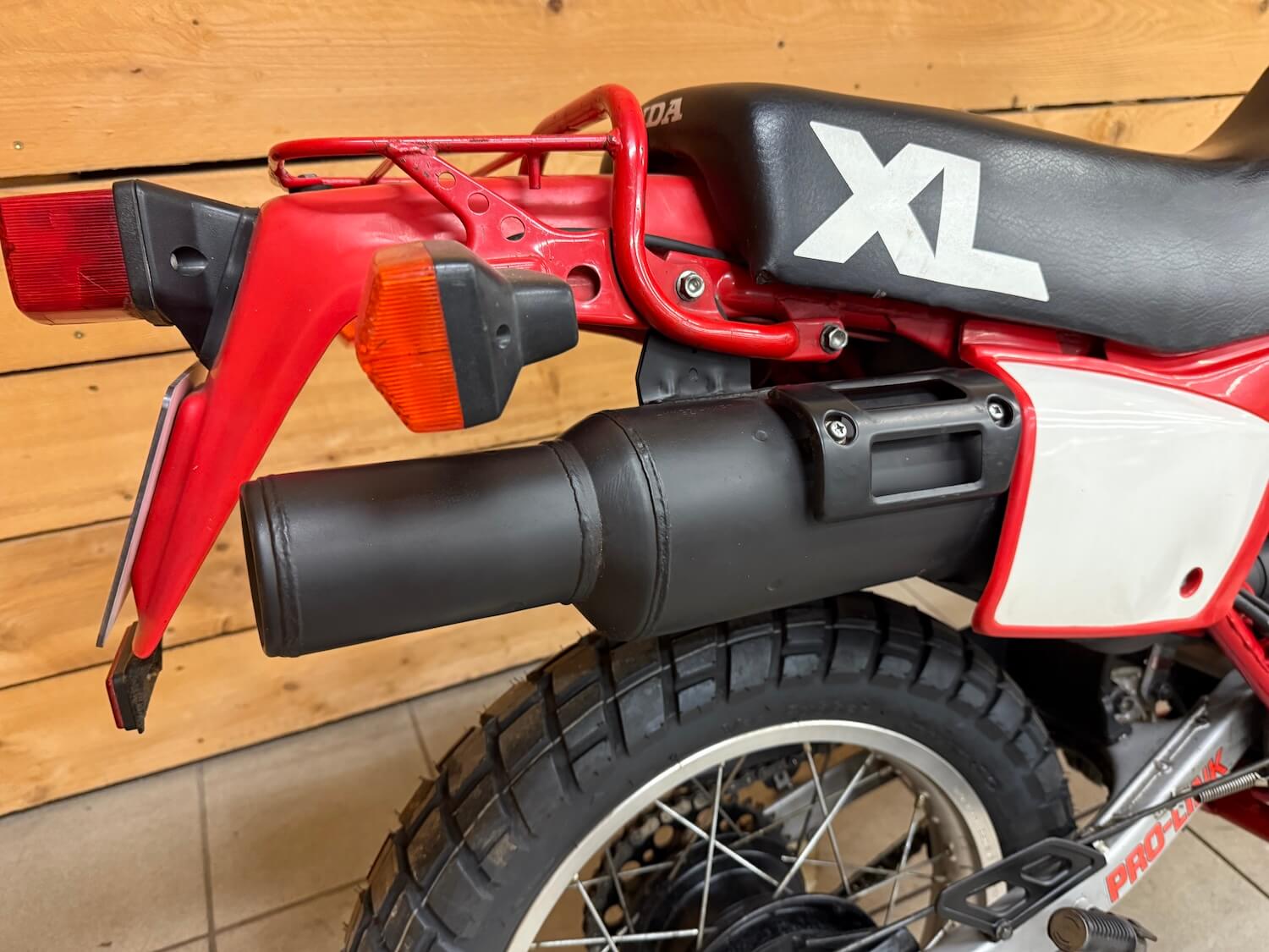 Honda_xlr600_Paris_dakar_cezanne_classic_6-193.jpg