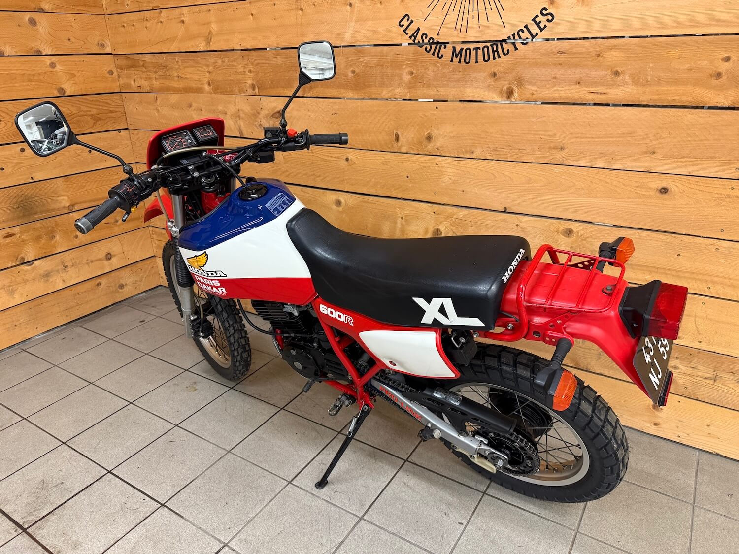 Honda_xlr600_Paris_dakar_cezanne_classic_9-193.jpg