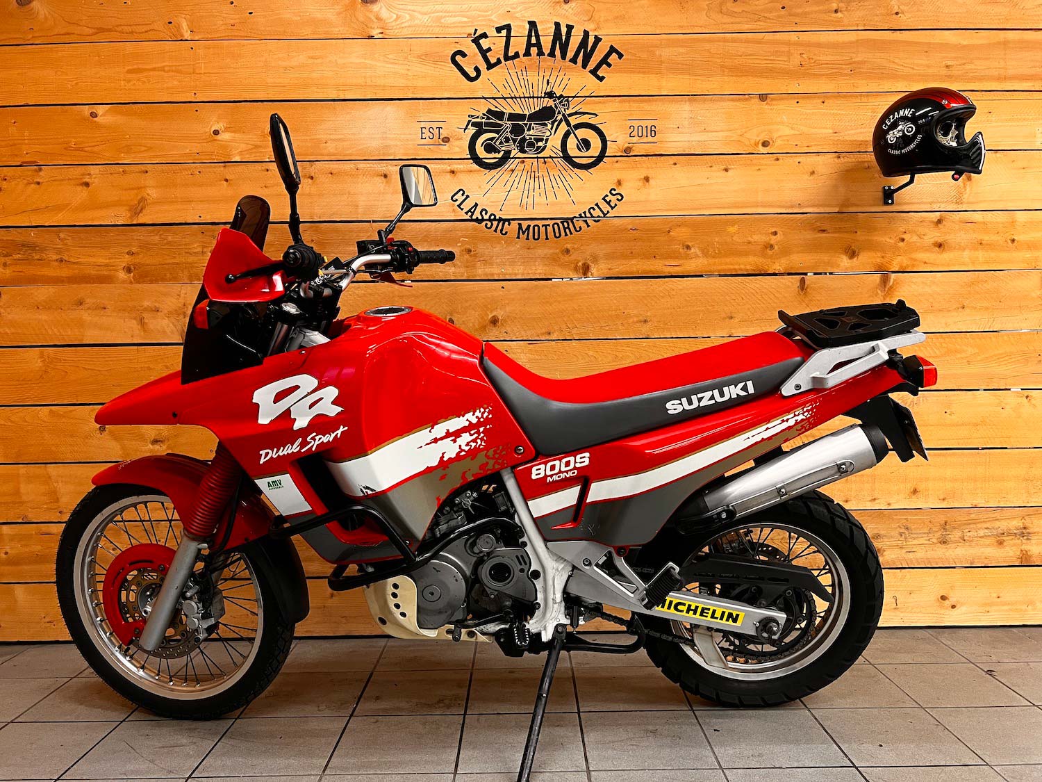 Suzuki_dr800s_Cezanne_Classic_Motorcycle_3-159.jpg