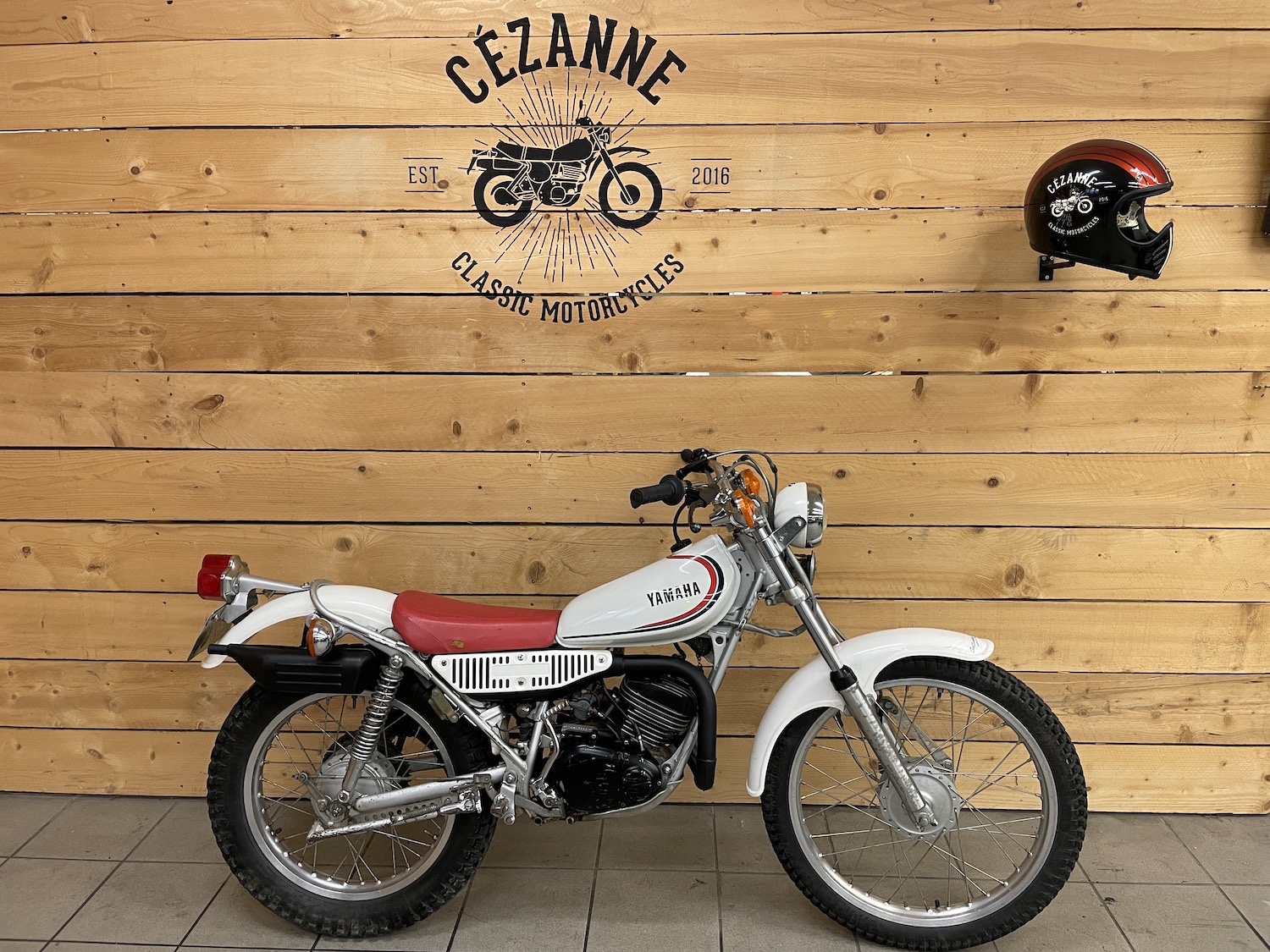 Yamaha_TY125_cezanne_classic_motorcycle_6-113.jpg