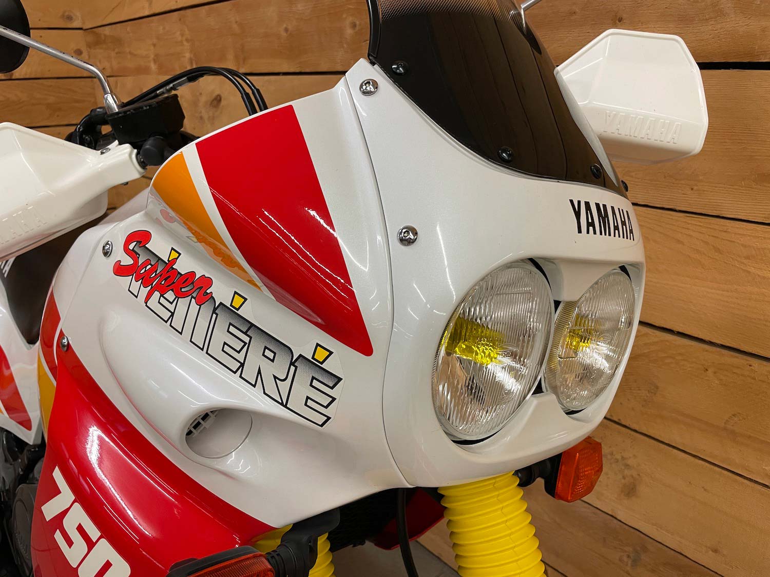 Yamaha_XTZ_750_cezanne_classic_motorcycles_5-142.jpg