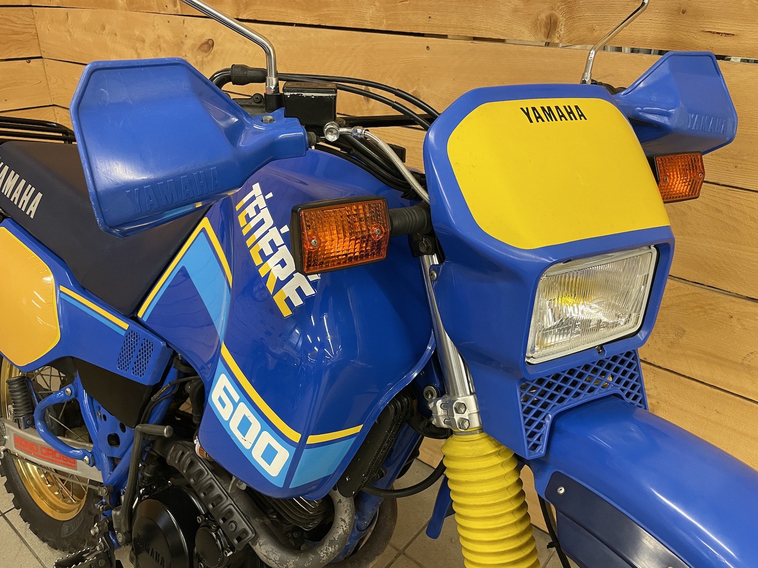 Yamaha_XT_600Z_Tenere_cezanne_classic_motorcycles_3-119.jpg