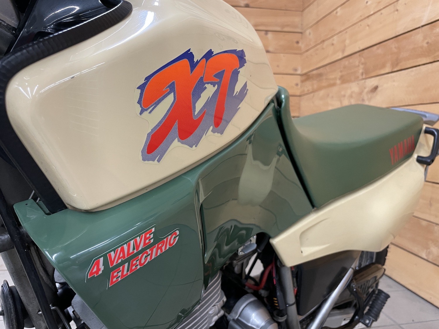 Yamaha_XT_600e_90_cezanne_classic_motorcycle_1-103.jpg