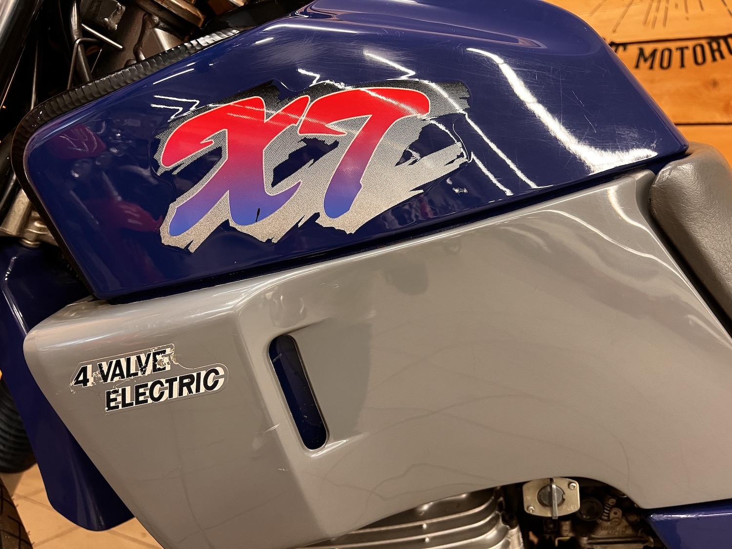 Yamaha_xt600e_Cezanne_classic_motorcycle_6-154.jpg