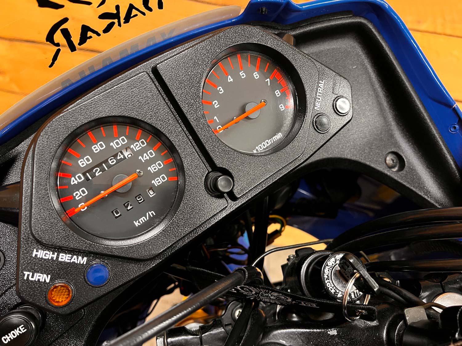 Yamaha_xt600z_Cezanne_classic_motorcycle_5-158.jpg
