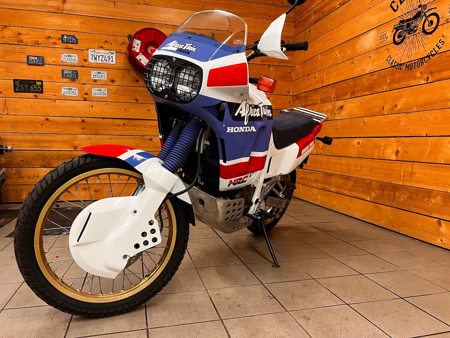 honda_xrv650_Cezanne_classic_6-187.jpg